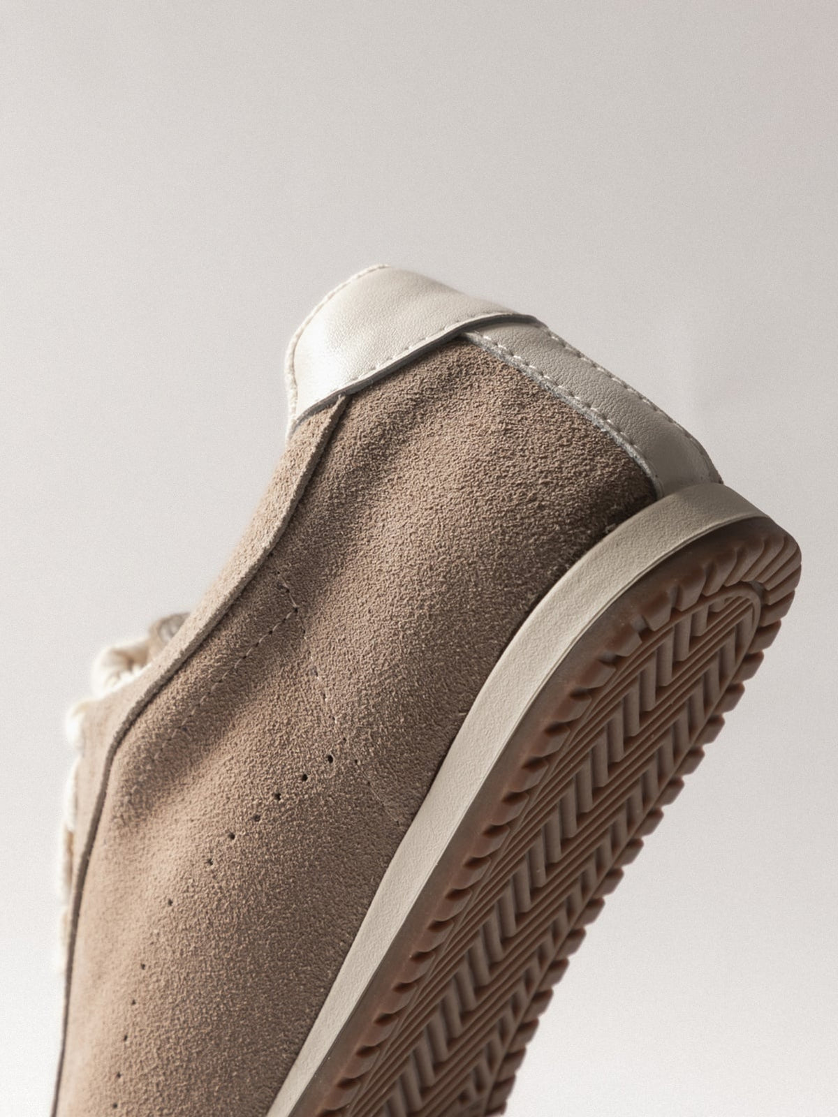 Women's leather casual shoes