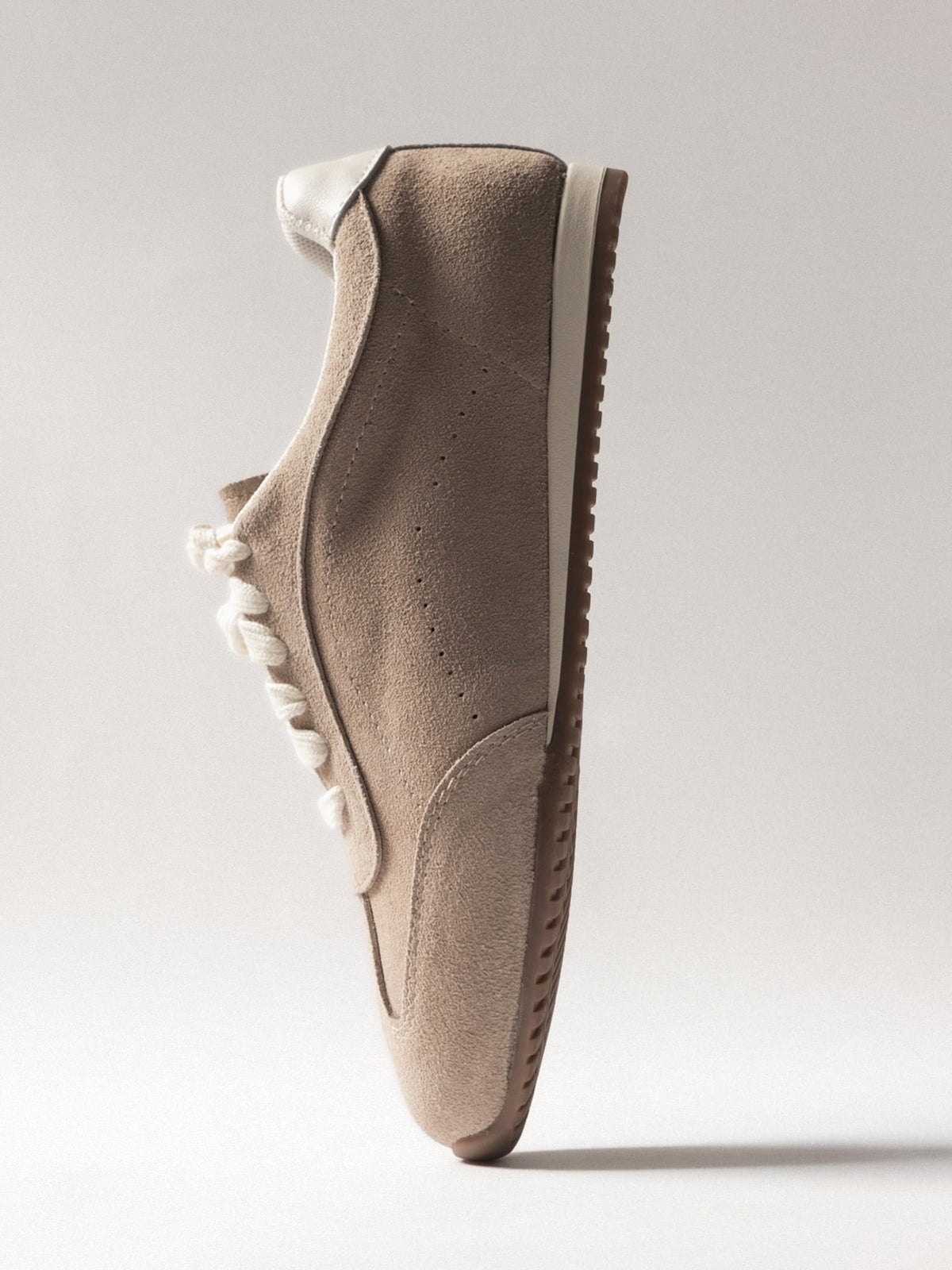 Women's leather casual shoes